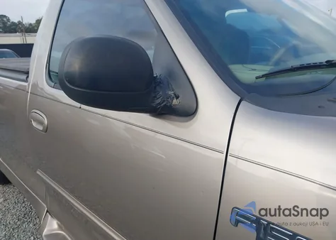 2002 Ford F-150 Xl/Xlt z USA, uszkodzony, nr VIN 2FTRF17W92CB01586